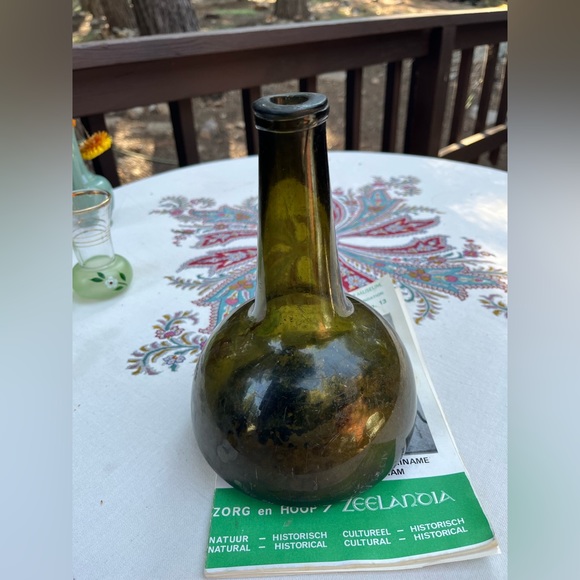 Antique Glass Bottle Surinam - Picture 7 of 15
